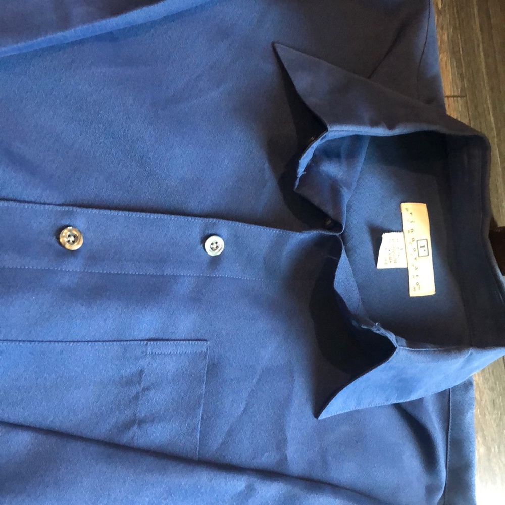 Button up - Picture 2 of 2